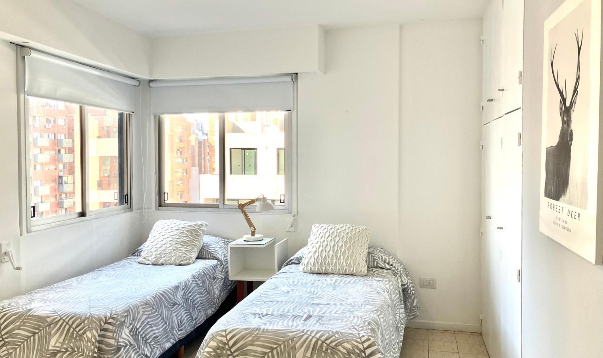 2 Dorm Sobre Av Hipolito Yrigoyen * Cordoba
