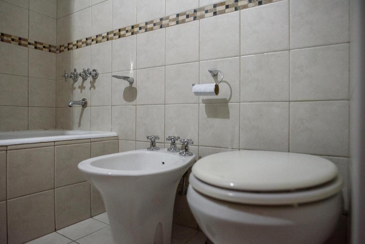 2 Dorm Sobre Av Hipolito Yrigoyen Cordoba